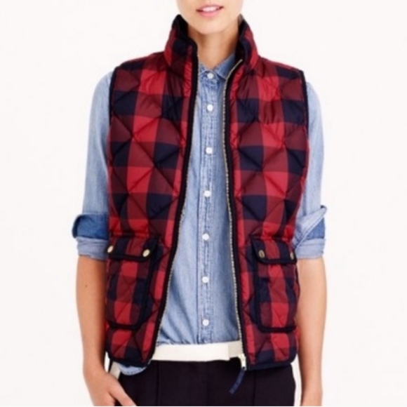 J.Crew Excursion Quilted Puffer Vest Red Navy Buffalo Plaid Size Medium Petite - Picture 12 of 12